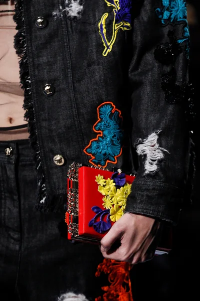 Look 76